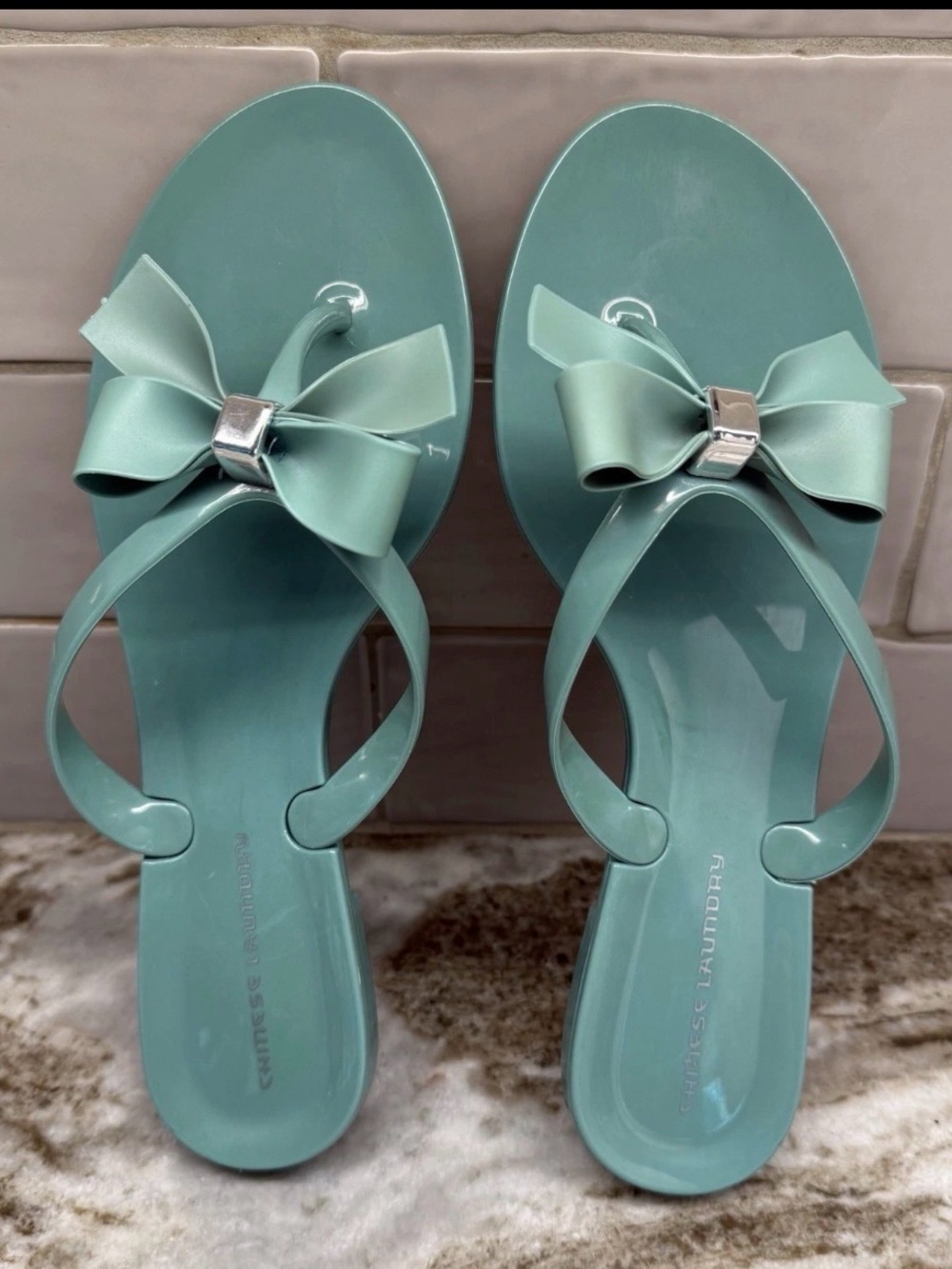 CHINESE LAUNDRY Women’s Size 7 Jelly Bow Flip Flop Flat Sandals Mint Green